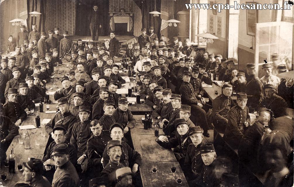 Besançon - Rue de Dole - Foyer du Soldat - Représentations théâtrales jouées par les Militaires